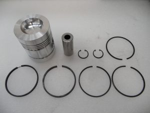 Поршень в сборе двигателя Д3900 Индия - Цена 3050 руб.