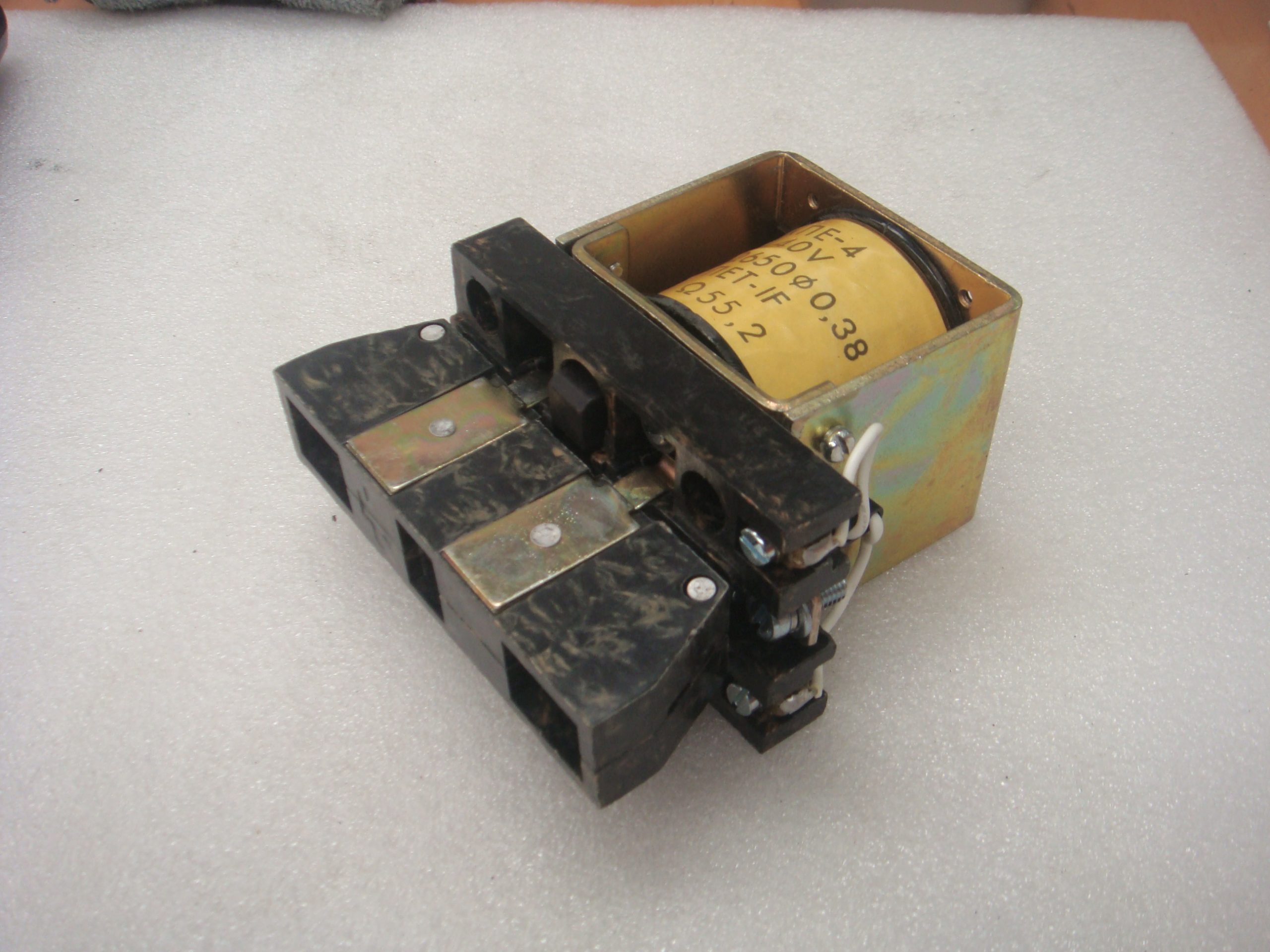 Контактор КПЕ-4 40V БПК 63А 110596 42371 00.00-10/40V ЕВ 717 ЕВ 735 ЕП 006 ЕП 011 ЕП 301 Контактор КПЕ-4 40V БПК 63А 110596 42371 00.00-10/40V ЕВ 717 ЕВ 735 ЕП 006 ЕП 011 ЕП 301