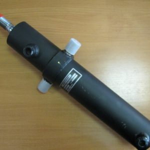 Цилиндр рулевой 63x290 4085-3429010-10 ЦБС / Гидроцилиндр рулевой на Львовскии погрузчик / цилиндр рулевого управление Львовский погрузчик