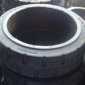 ШИНА МАСИВНАЯ 500/160-370 264032 6088.1 02.00.00 передние ЕВ 687, колесо литое , шина бандажная ( бескамерное )