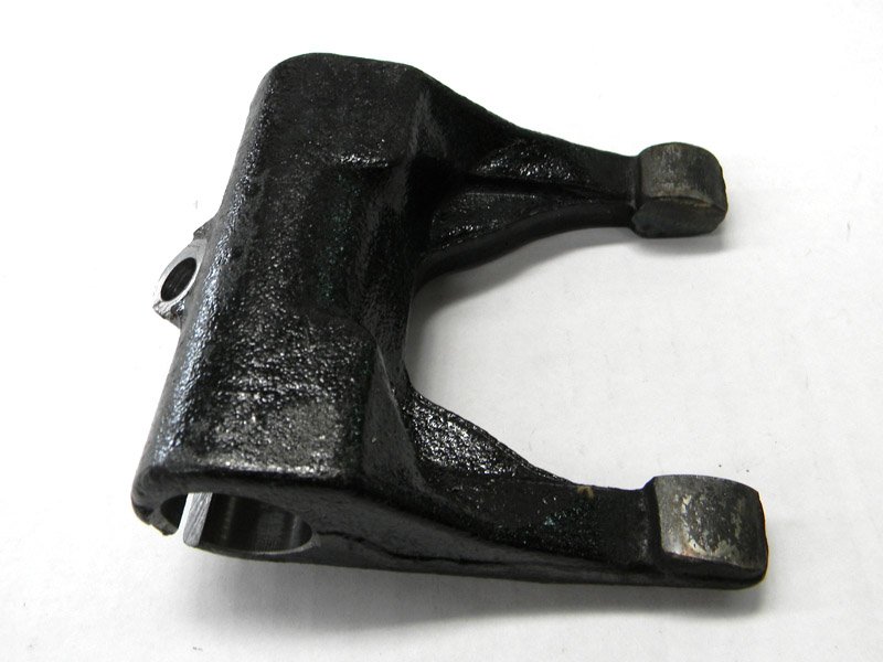 Вилка выжимного подшипника 4370. Усиленная вилка сцепления нива шевроле. Вилка ваз 2110. Вилка сцепления нива 2130. Вилка выжимного.