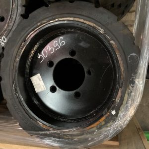 КОЛЕСО В СБОРЕ 450/130-320 122657 6095 00.00.00 Массивная ЕВ 717